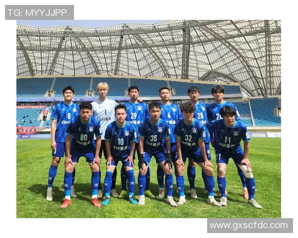 从热爱到责任球星态度转变背后折射足球精神与职业化路径 从热爱到责任球星态度转变背后折射足球精神与职业化路径